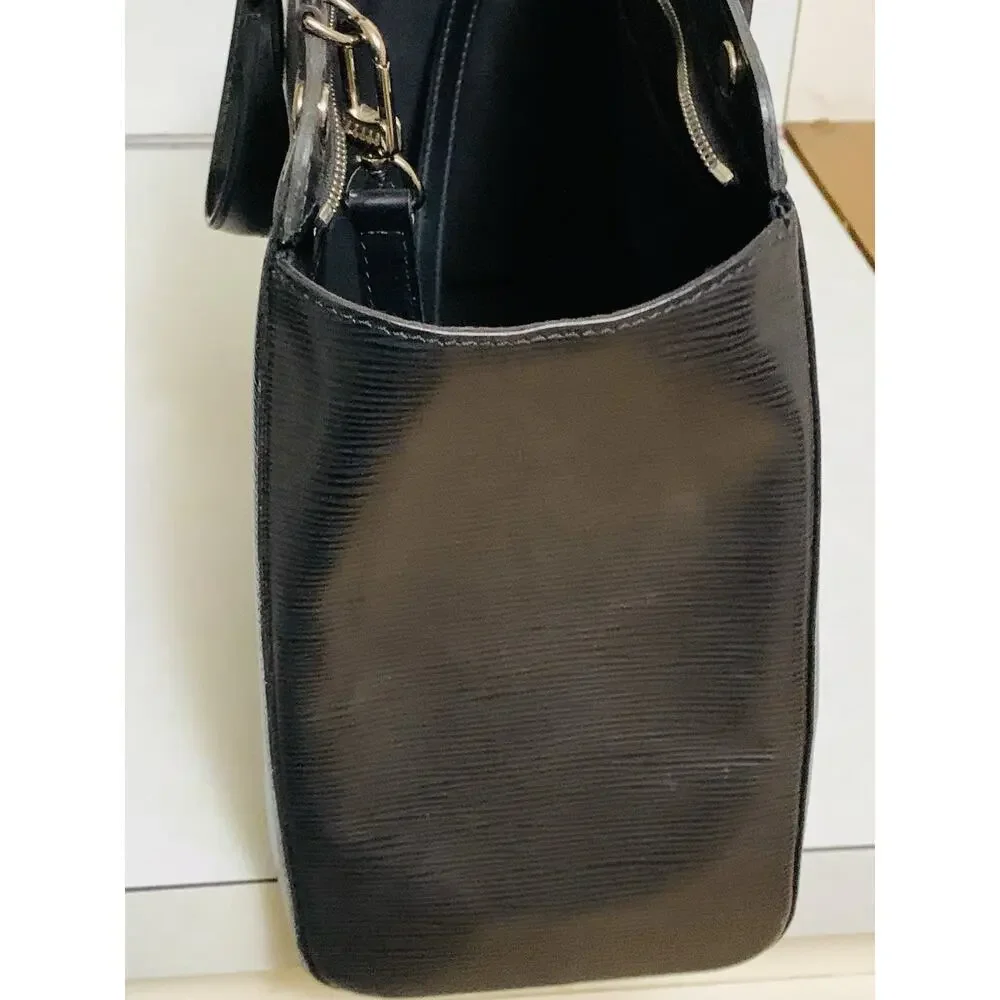 Louis Vuitton Brea MM Epi Noir Black Satchel Top Handle Zip Silver Hardware